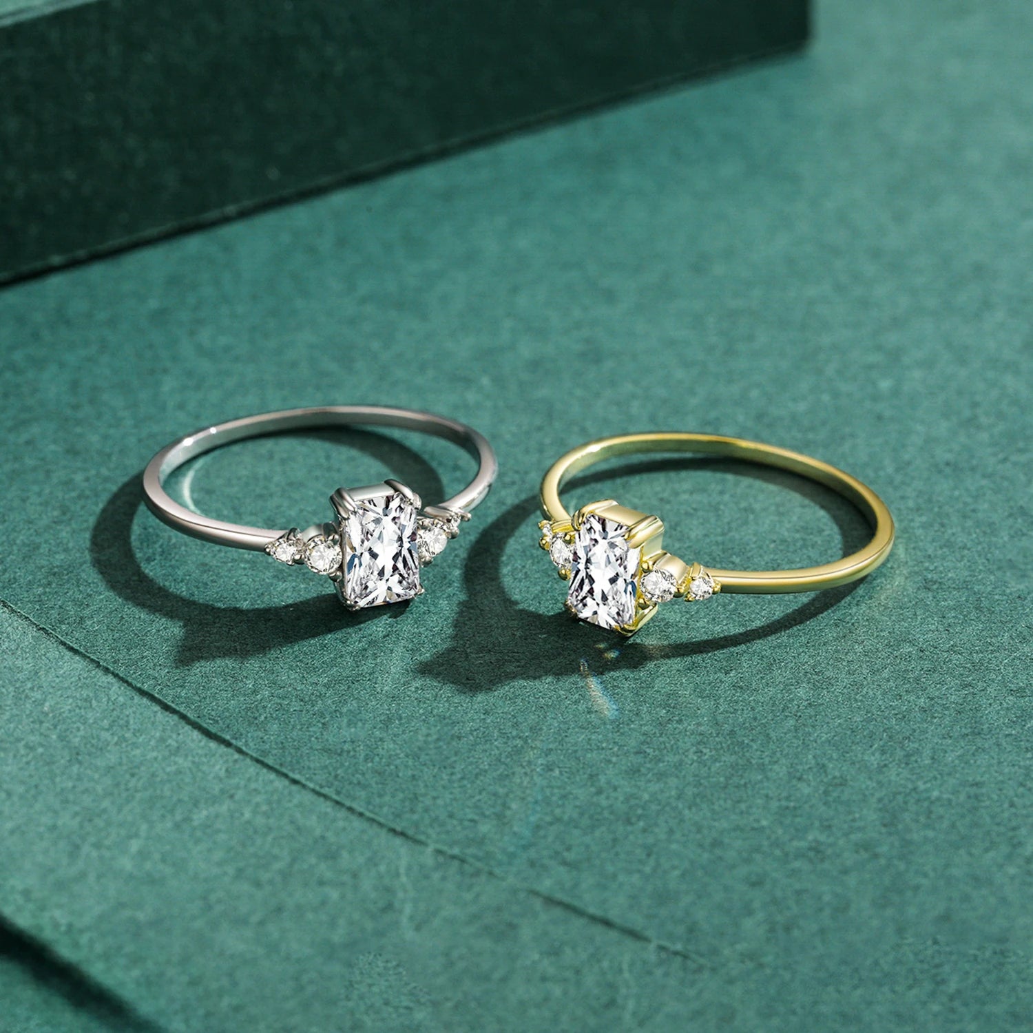 Sterling Silver Sparkling Wedding Ring